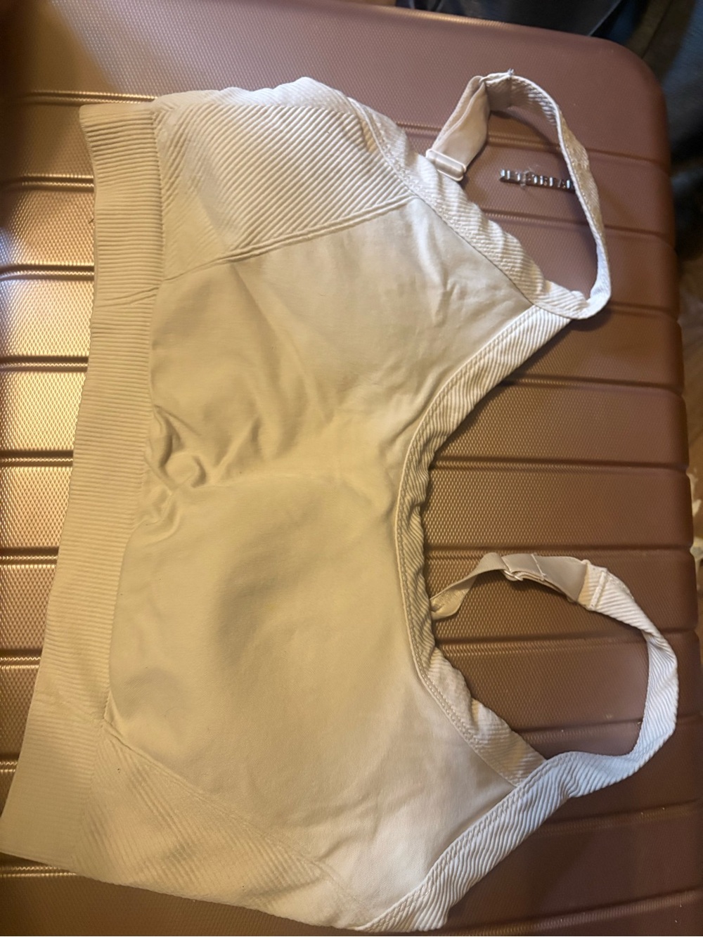🛍️2/$15🛍️Old Navy White Seamless Active Sports Bra